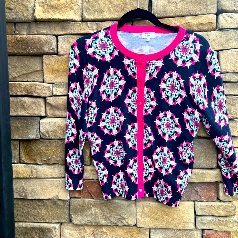 CROWN & IVY BUTTON DOWN 3/4
SLEEVE SWEATER